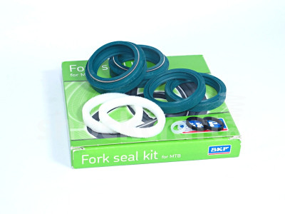 RockShox 35 mm BoXXer Fork Seal Kit (SKF)
